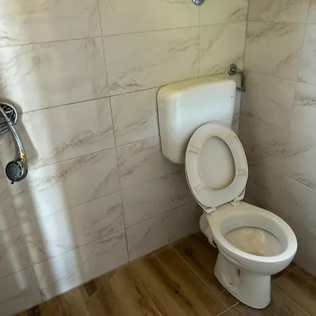 Ferienpark Vikend Kuca I Odmaraliste Julie - Sarajevo - Jahorina Tvrdinici
